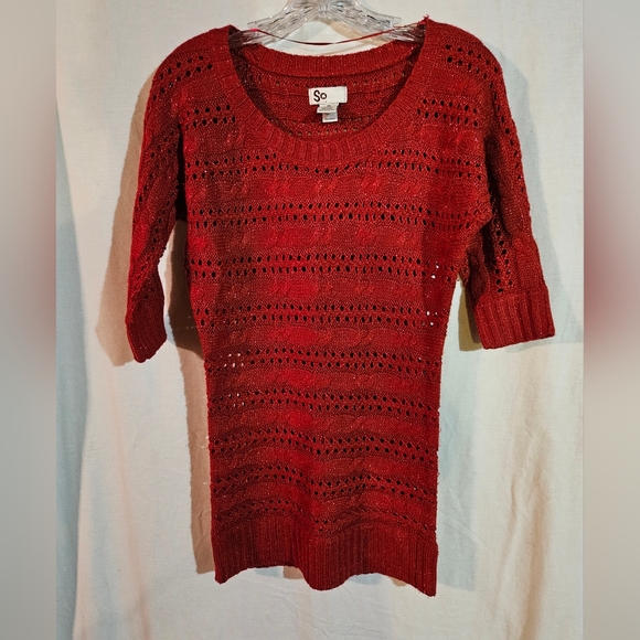 So Women's Scoop Neck Short Sleeve Sweater With Sparkles In Red Size XS - Picture 1 of 8